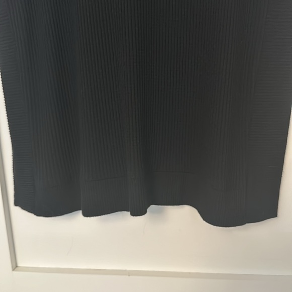 Velvet by Graham Turtleneck sleeveless waffle knit sweater, size XS - Picture 5 of 11